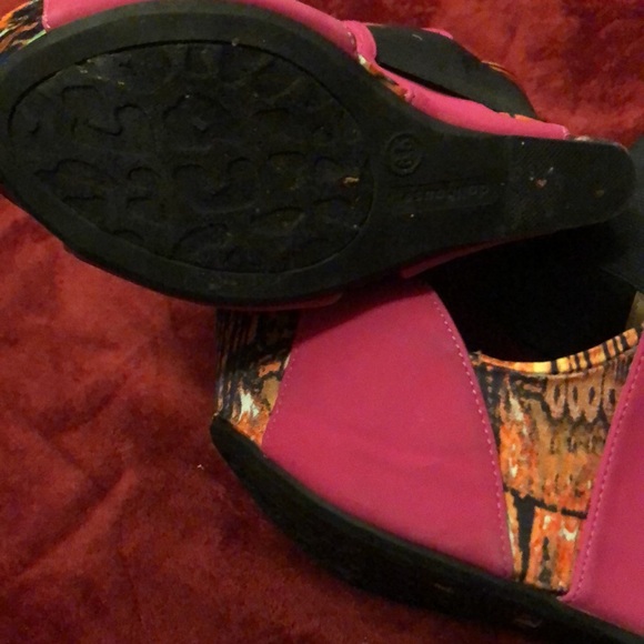 6.5 Dollhouse pink wedges, open toe - Picture 6 of 7